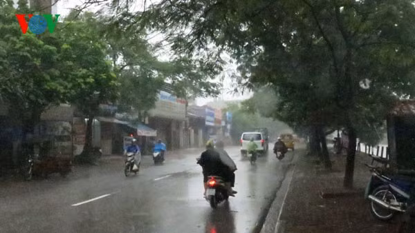 Nhiều tỉnh, thành phố chiều và đêm có mưa rào và dông vài nơi.
