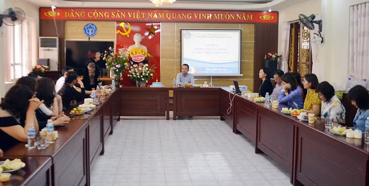Phòng Truyền thông và Phát triển đối tượng - BHXH tỉnh được thành lập từ 1/1/2020 nhằm đáp ứng hiệu quả công tác tuyên truyền, phát triển đối tượng tham gia BHXH, BHYT trong tình hình mới.