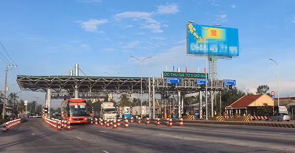 Nhiều ý kiến cho rằng việc Bộ GTVT đề xuất tăng phí BOT là không phù hợp