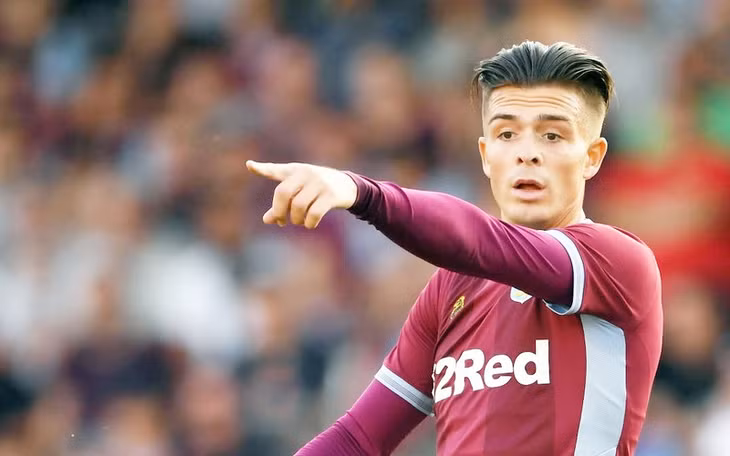 Jack Grealish là một trong những mục tiêu theo đuổi của MU ở phiên chợ hè 2020 (Ảnh: Getty).