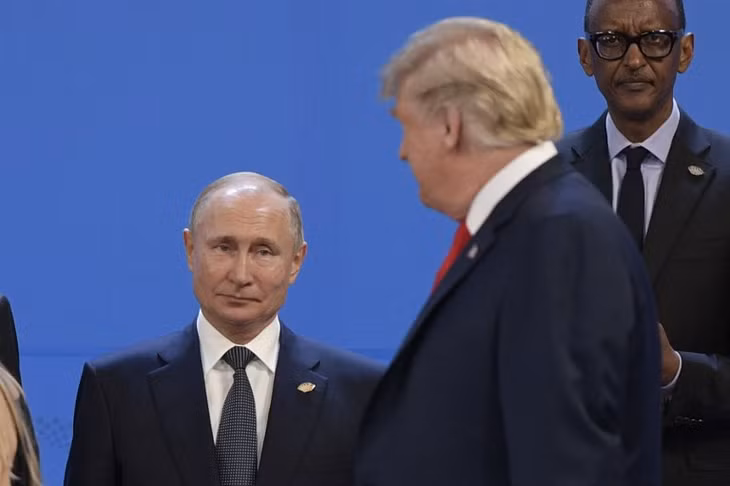 Tổng thống Mỹ Donald Trump và Tổng thống Nga Vladimir Putin tại Hội nghị Thượng đỉnh G20 ở Buenos Aires, Argentina ngày 30/11/2018. Ảnh: Reuters