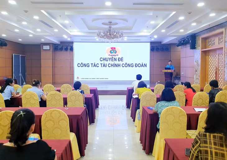 Quang cảnh buổi tập huấn.