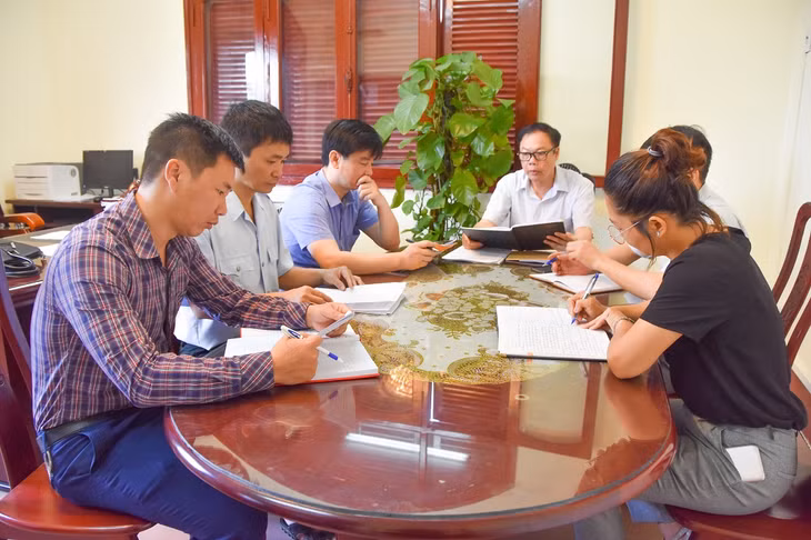 Một buổi giao ban của Cơ quan Kiểm tra - Thanh tra TP Móng Cái.