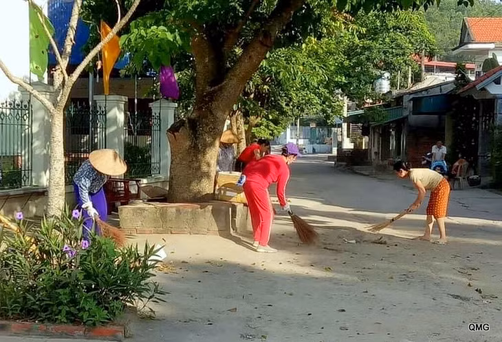 Người dân huyện Vân Đồn tích cực tham gia phong trào 