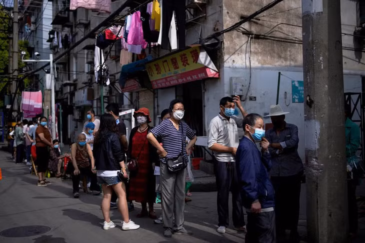 Trung Quốc đối mặt với nguy cơ bùng phát dịch bệnh lần thứ 2. Ảnh: Reuters