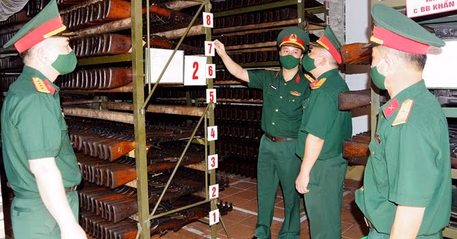Công tác bảo quản vũ khí, trang bị kỹ thuật luôn được Ban CHQS TP Cẩm Phả triển khai thực hiện hiệu quả.
