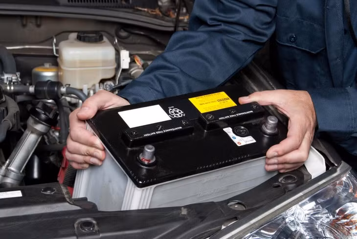 Ắc-qui ôtô. Ảnh: Toyota Việt Nam