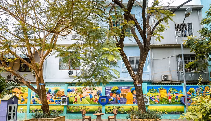 Các trường cần tiến hành kiểm tra, cắt tỉa, xử lý các cây nguy hiểm, có thể gãy đổ… nhằm bảo đảm an toàn tuyệt đối cho học sinh, giáo viên.