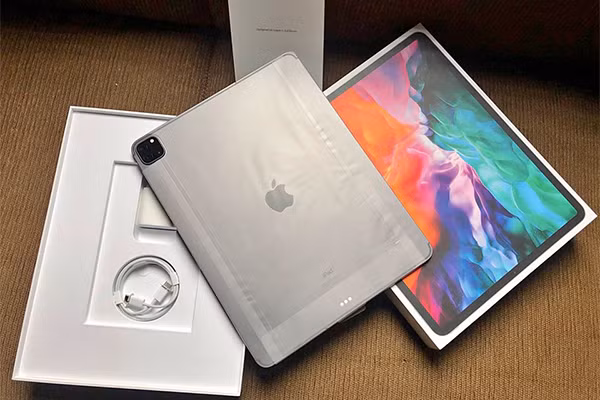 iPad Pro 2020 sốc giá: Xách tay giảm 7 triệu, chính hãng giảm 1,5 triệu đồng.