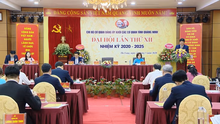 Quang cảnh Đại hội Chi bộ cơ quan Đảng ủy Khối các cơ quan tỉnh Quảng Ninh