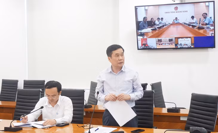 Các sở, ngành, địa phương thảo luận tại cuộc họp.