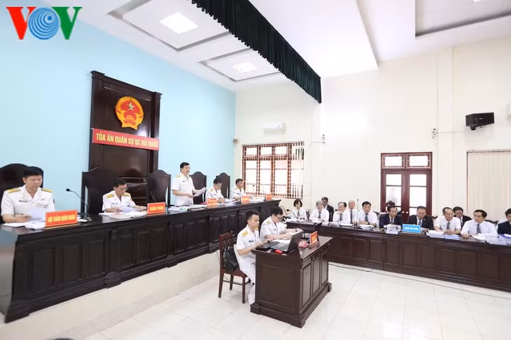 Ông Nguyễn Văn Hiến trả lời HĐXX.