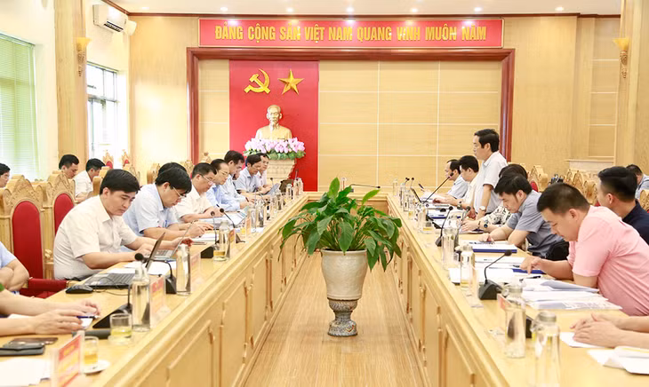 Quang cảnh buổi làm việc.