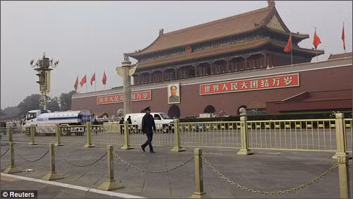 Cảnh sát phong tỏa hiện trường vụ tai nạn (Ảnh: Reuters)