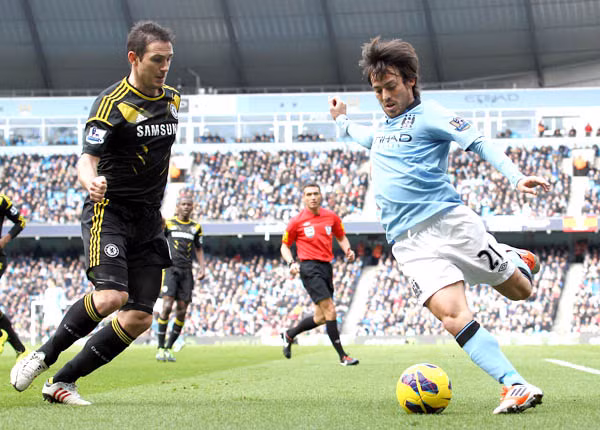 Trận đại chiến này sẽ là bài test cho tham vọng vô địch của Man City lẫn Chelsea.
