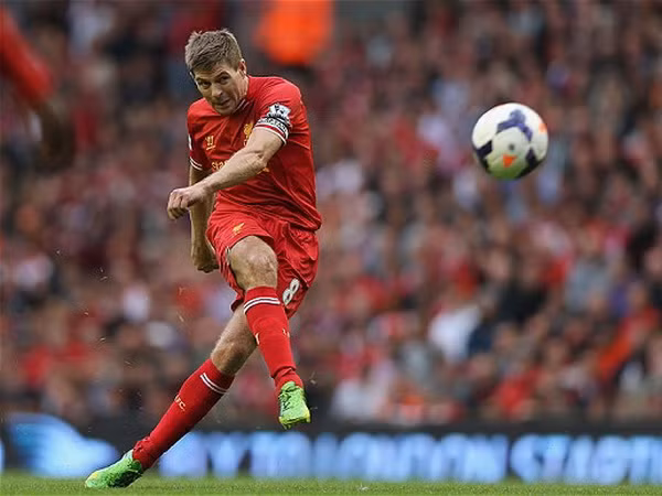 Tiền vệ Steven Gerrard