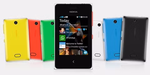 Nokia Asha 500 hai SIM kết nối mạng xã hội mạnh mẽ.