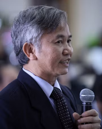 Ông Vũ Thế Khanh