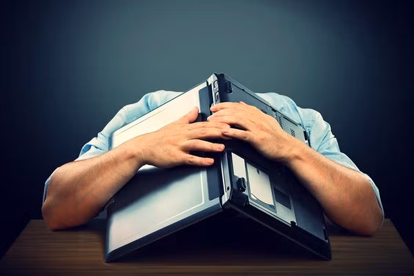 Triệu chứng: Sự chán nản với căn nguyên đến từ mạng xã hội Facebook