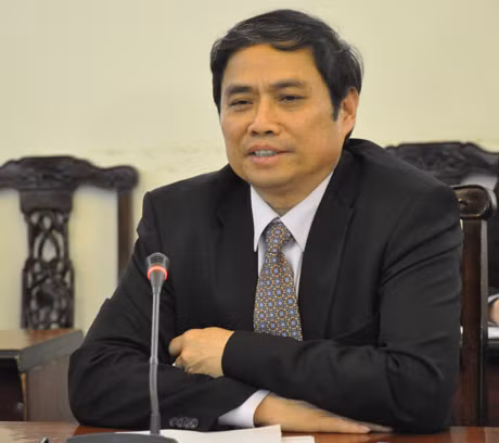 Đồng chí Phạm Minh Chính, Ủy viên rung ương Đảng, Bí Thư tỉnh ủy Quảng Ninh phát biểu tại cuộc họp