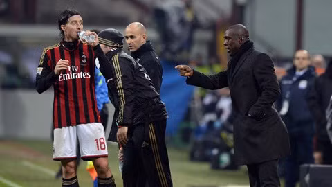 Seedorf đã có chiến thắng trong trận đầu tiên dẫn dắt Milan