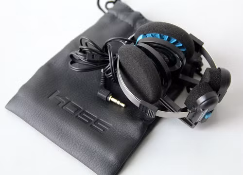 Koss Porta Pro với thiết kế lạ mắt, tạo đến sự thoải mái khi sử dụng nhưng cũng rất cơ động.