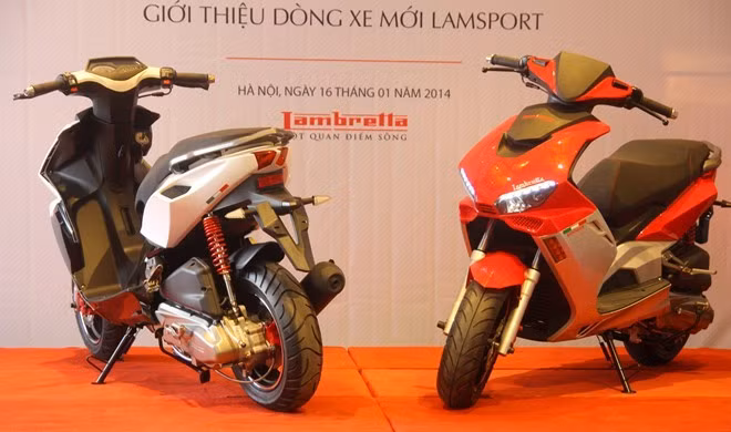 Bộ đôi Lambretta Lamsport LN125. Ảnh: Nguyễn Hân