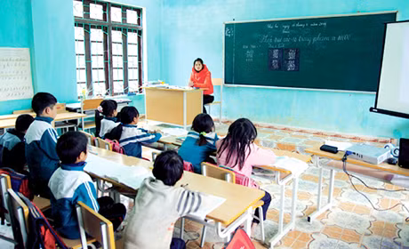 Lớp tiểu học tại Khe Lương.