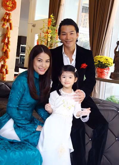 Vợ chồng Trương Ngọc Ánh và con gái Bảo Tiên.
