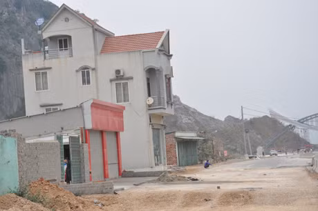 Ngôi nhà này đang được hoàn thành 