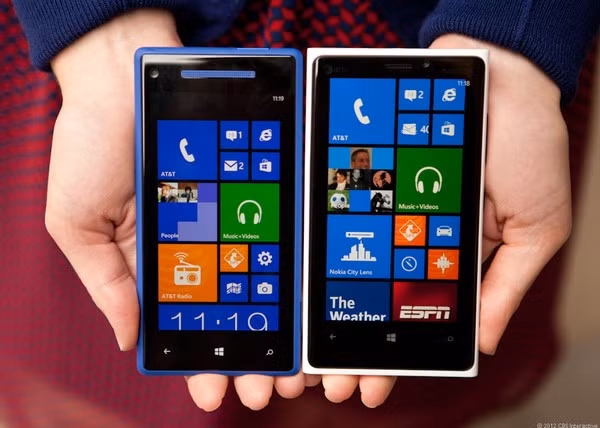 Thời điểm ra mắt, HTC 8X từng được đánh giá ngang hàng với Lumia 920 về mặt cấu hình.