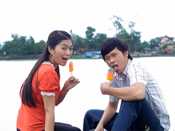 Hoài Linh vào vai anh Sáu xe ôm trong phim "Năm sau con lại về." (Nguồn: Đoàn làm phim cung cấp)