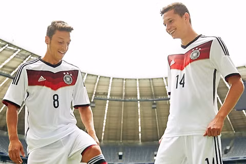 Draxler sẽ hội ngộ với đàn anh đồng hương Mesut Oezil?
