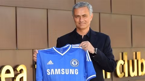 Mourinho muốn gắn bó với Chelsea mãi mãi