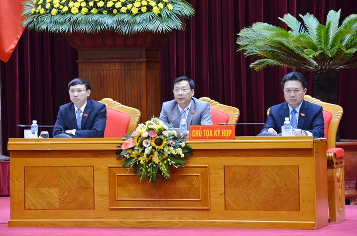 Chủ tọa kỳ họp điều hành
