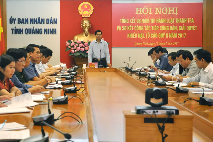 Phó Chủ tịch UBND tỉnh Vũ Văn Diện chủ trì hội nghị trực tuyến.
