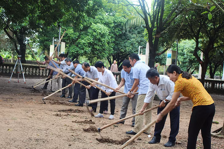 Ảnh: Động thổ khai quật khảo cổ Đền An Sinh- Di tích quốc gia đặc biệt nhà Trần tại Đông Triều