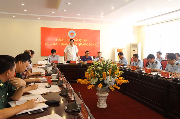 Chủ tịch UBND tỉnh Nguyễn Đức Long phát biểu kết luận buổi làm việc.