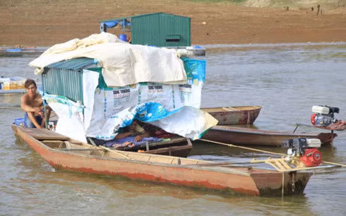 Ngư dân thẫn thờ sau thiệt hại nặng