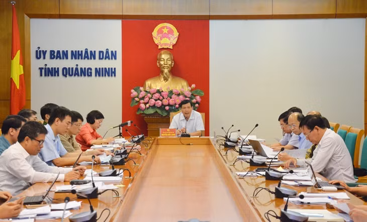 Quang cảnh cuộc họp
