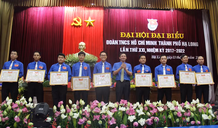 Nhiều tập thể, cá nhân được nhân bằng khen của Trung ương Đoàn, Tỉnh Đoàn vì có thành tích xuất sắc trong công tác Đoàn và phong trào thanh thiếu nhi nhiệm kỳ 2017-2022.