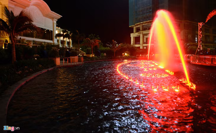 “Fountains of Ho Tram” sẽ biểu diễn từ 18-21h mỗi tối để phục vụ du khách.