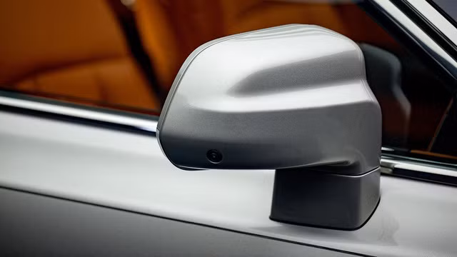 So với phiên bản cũ, cơ sở gầm bệ này rắn chắc hơn 30% và sẽ được dùng cho các mẫu xe tương lai của Rolls-Royce như Ghost, Wraith và Dawn thế hệ tiếp theo cũng như SUV siêu sang Project Cullinan.