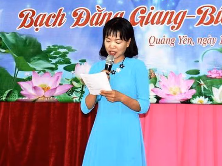 Giao lưu thơ tại CLB Thơ Bạch Đằng Giang (TX Quảng Yên).