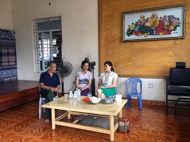 Ngôi nhà khang trang của thương binh Hoàng Văn Xuân, khu Trần Hưng Đạo, phường Cẩm Thạch được xây mới từ sự ủng hộ của chính quyền, đoàn thể, nhân dân địa phương.