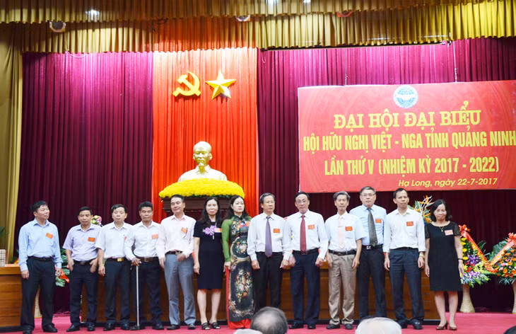 Ban Chấp hành nhiệm kỳ 2017-2022 ra mắt Đại hội.