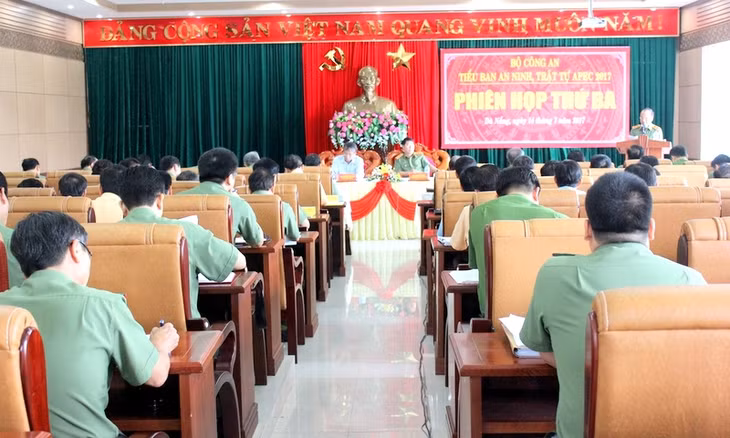 Quang cảnh tại phiên họp