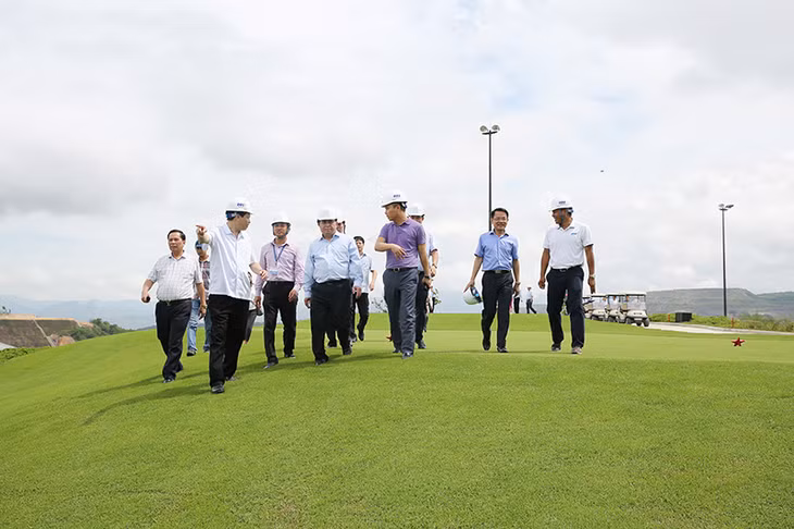 Bộ trưởng Bộ KH&ĐT Nguyễn Chí Dũng khảo sát Sân golf Ngôi sao Hạ Long