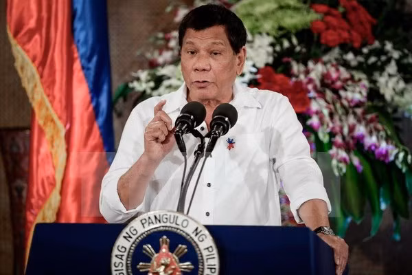 Tổng thống Philippines Rodrigo Duterte phát biểu tại một sự kiện ở Manila ngày 27/6. (Nguồn: EPA/TTXVN)