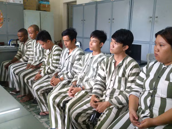 Ihugba Augustine Chinonso, Onu Chinonso Peter và các bị can trong đường dây lừa đảo.